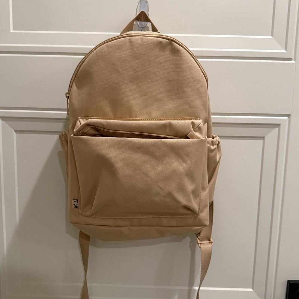 Beis The Basic Backpack - Picture 2 of 10